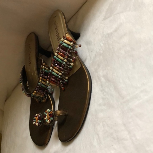 Sandals with 1” heel beaded - Picture 7 of 7